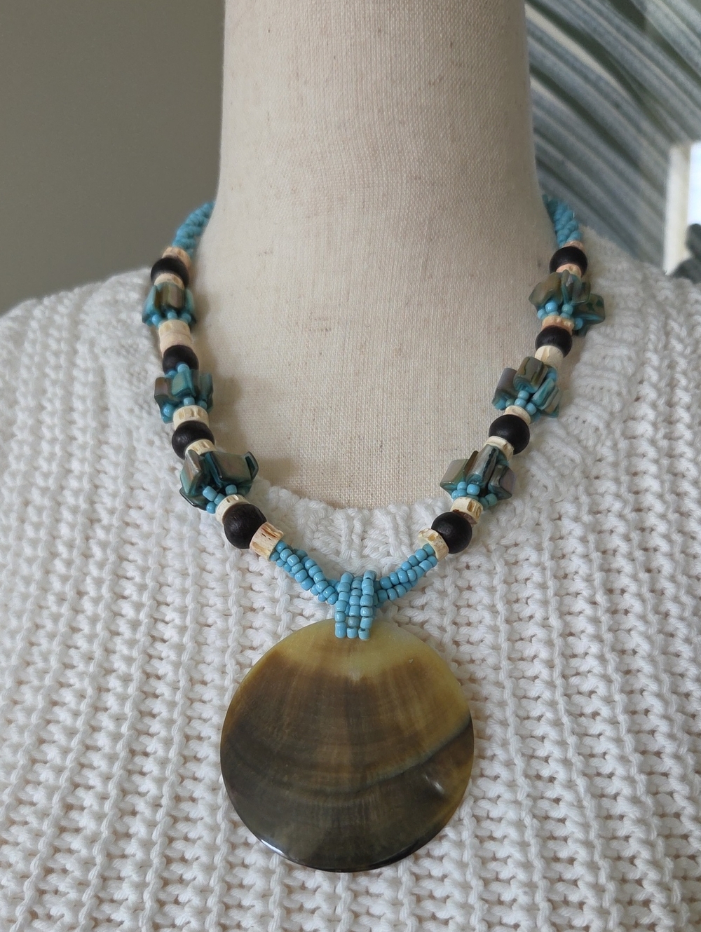 Turquoise Beaded Necklace with Natural Shell Pendant